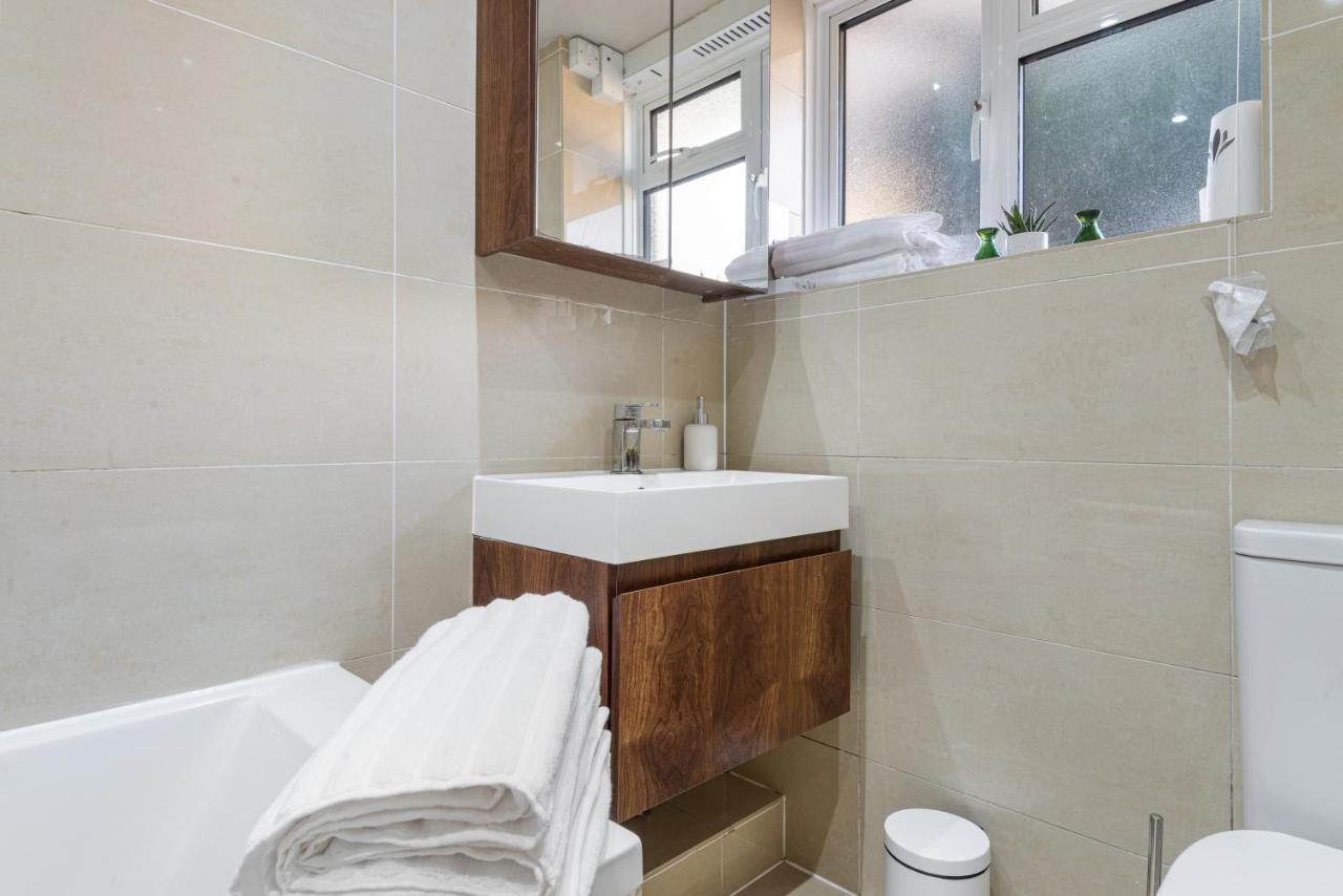 Apartamento Whitechapel - Steps From Station & Sights! Londres